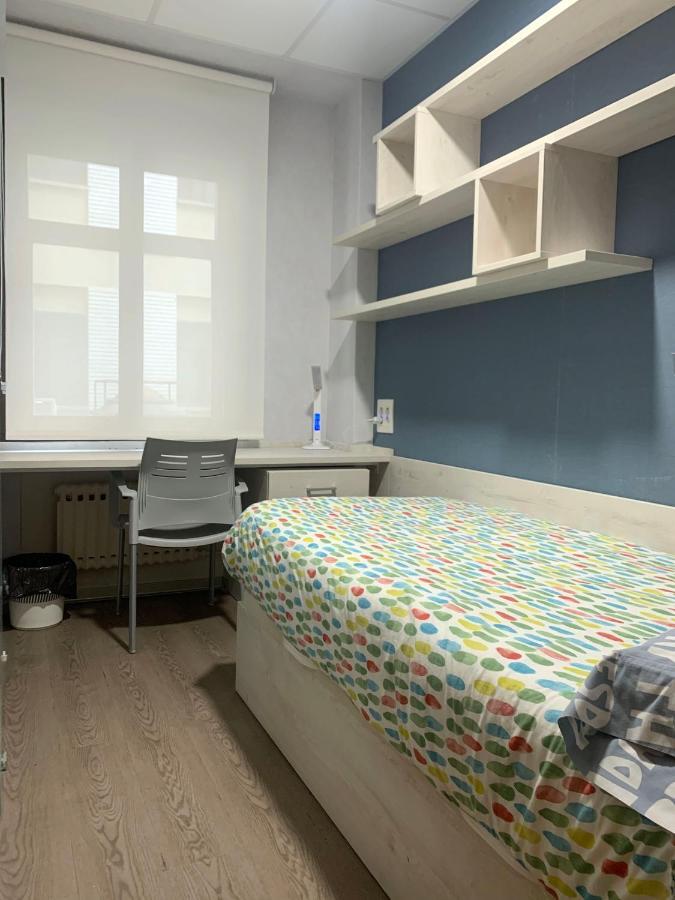 Albergue Residencia Larraona بنبلونة المظهر الخارجي الصورة
